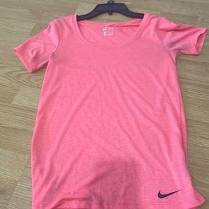 Nike pink workout tee